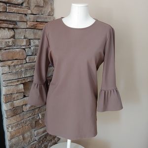 Halogen NWOT Bell Sleeve Scoop Neck Top